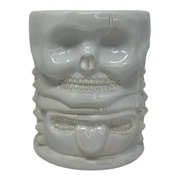 Pottery Barn Enchanted Stacked Skull Totem Utensil Holder - RARE - Picture 1 of 6